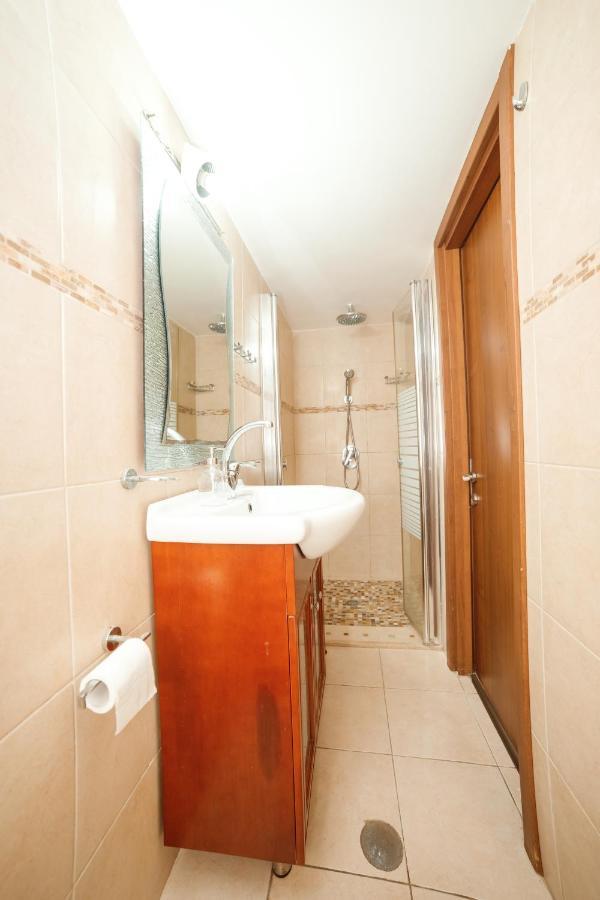 Cozy Studio "De Shalit" Herzliya Exterior photo